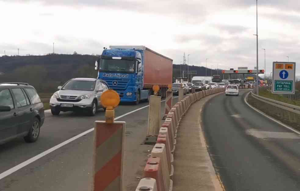 GRAĐANI STRPLJENJE : Na prelazu Gradina čeka se oko sat i po, na Preševu oko 40 minuta
