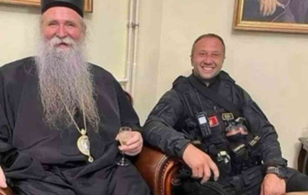 NE PRAŠTAJU MU ŠTO SE PREKRSTIO NA CETINJU: Saslušan policajac koji je branio mitropolita Joanikija i patrijarha Porfirija