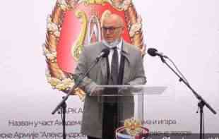 ZAMENIK UNIVERZALAC! Vesić sad otvorio i ŠALTER ZA <span style='color:red;'><b>UKRAJINSKE IZBEGLICE</b></span>