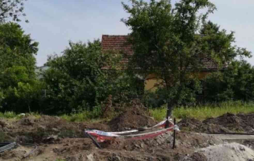 PRONAĐENA EKSPLOZIVNA NAPRAVA PORED PUTA STARA PAZOVA-GOLUBINCI KOD FABRIKE 