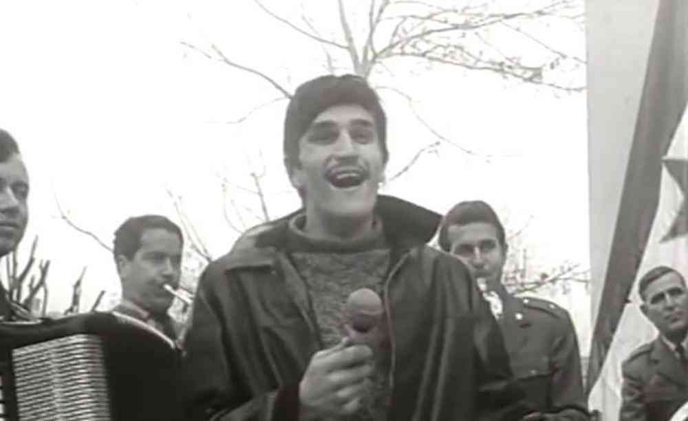 ZAMALO STRADAO NA SNIMANJU KULTNE SERIJE: Dragan Nikolić nije se libio da snima scene kakve obično izvode <span style='color:red;'><b>kaskader</b></span>i