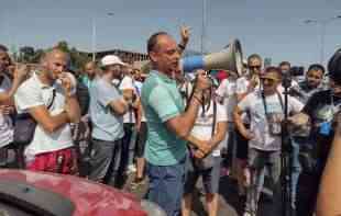 ZAVRŠEN <span style='color:red;'><b>PROTEST RADNIKA</b></span> FIJATA: Sa Vučićem se sastaju u subotu