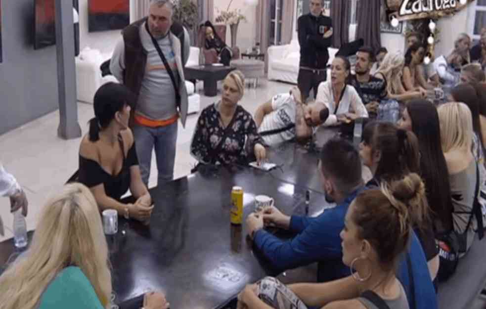 MILJANA KULIĆ UHODI NOVOG DEČKA : Isplivala prepiska o kome je reč (FOTO)
