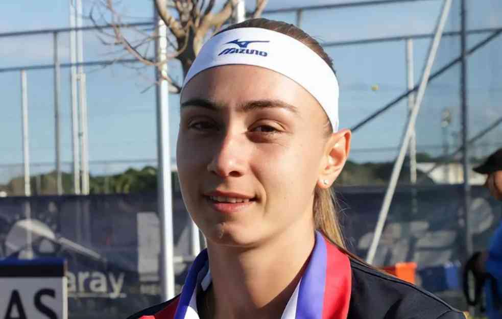 KRUNIĆKA SVE BOLJA: Aleksandra juriša na titulu u Budimpešti
