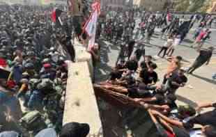 Demonstranti u <span style='color:red;'><b>Bagdad</b></span>u upali u zgradu parlamenta