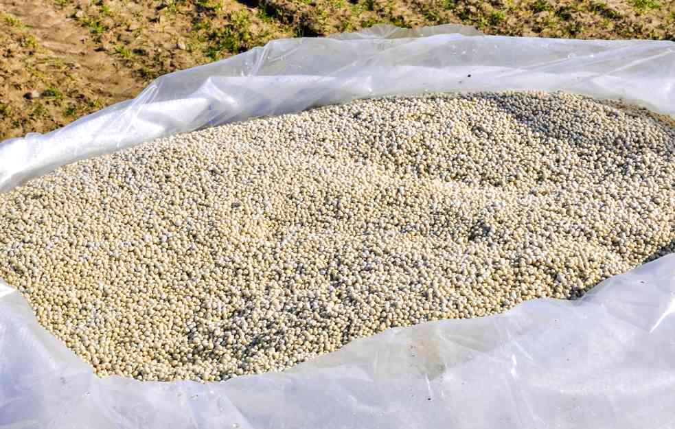 CENA OTIŠLA U NEBESA: Mineralna đubriva u Srbiji 177% skuplja nego pre godinu dana