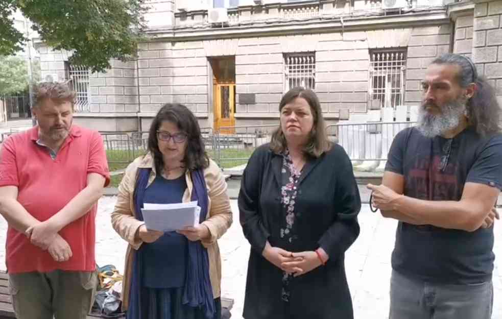 GLAS UŽIVO! ORGANIZATORI LITIJA PREDAJU ZAHTEVE DRŽAVNIM ORGANIMA: Neće Evroprajd i promovisanje LGBT ideologije u Srbiji (VIDEO)