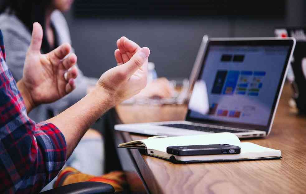 Otkriveno koliko zarađuju programeri za veštačku inteligenciju: Cifra će vas oboriti sa nogu
