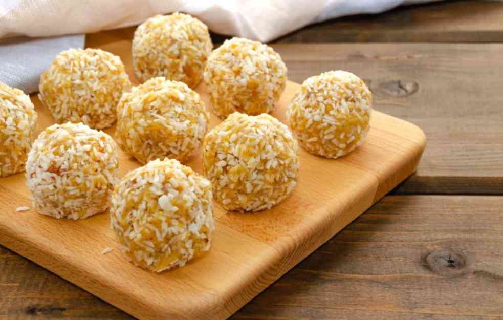 TRI SASTOJKA ZA DEZERT IZ SNOVA: Zdrava voćna poslastica (RECEPT)
