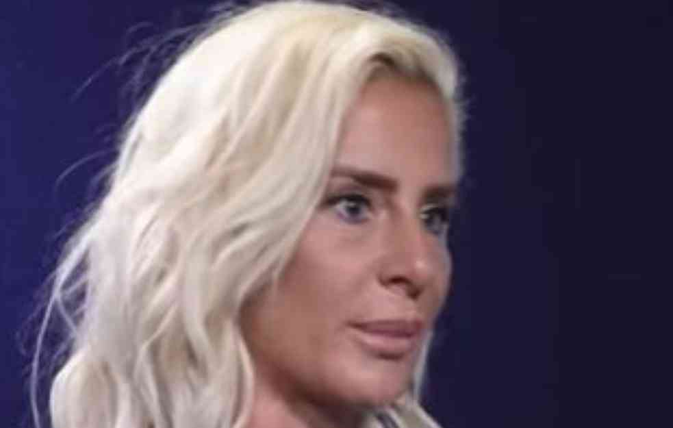 MILICA DABOVIĆ FOTKALA SE I POKAZALA PREVIŠE : Šok fotka! (FOTO)
