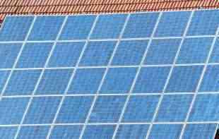 SAMI PROIZVODE SVOJU STRUJU: Kapacitet solarnih elektrana koje su <span style='color:red;'><b>prozjumeri</b></span> postavili u Srbiji premašio pet megavata