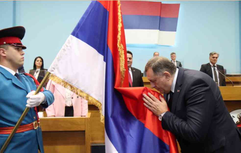 NIKOLA VRZIĆ: Uhapsite Dodika ili ko će za Mitrovićem