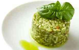 LAKA PRIPREMA A UKUSNO JELO: Zeleni rižoto sa <span style='color:red;'><b>parmezan</b></span>om (RECEPT)