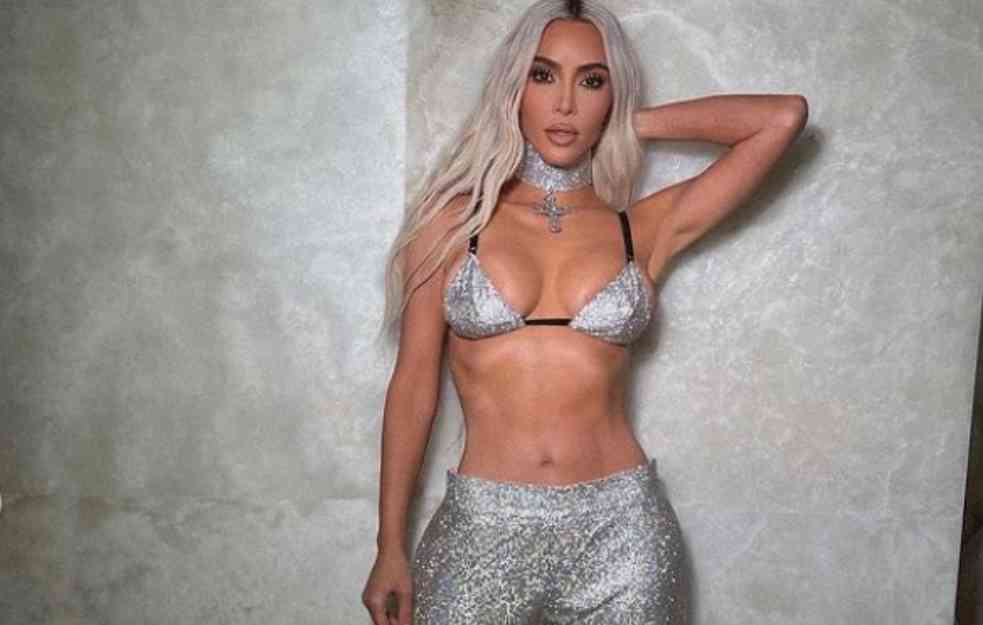 Kanje Vest pokazao je zaposlenima u Adidasu porno snimak Kim Kardašijan