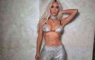 Kanje Vest pokazao je zaposlenima u <span style='color:red;'><b>Adidas</b></span>u porno snimak Kim Kardašijan