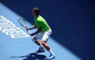 SUPERZVEZDA IMA SVOJ PARFEM: <span style='color:red;'><b>Rafael Nadal</b></span> predstavlja kolekciju parfema sa svojim potpisom
