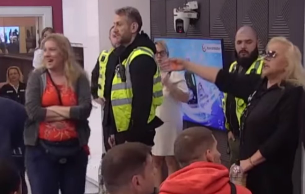 Zvezdan šutnuo vrata, pa ZAURLAO NA SAV GLAS, kivan na Ćertića! (VIDEO)