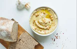 KAKO DA NAPRAVITE DOMAĆI HUMUS: Ovaj zdravi namaz od leblebija možete da spremite za 10 minuta, a ukus mu je bogovski! (RECEPT)