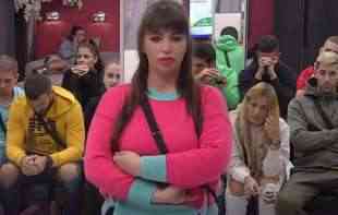 MILJANA KULIĆ NE PRESTAJE DA ŠOKIRA : <span style='color:red;'><b>Skinula se</b></span> i objavila vrelu fotku (FOTO)
