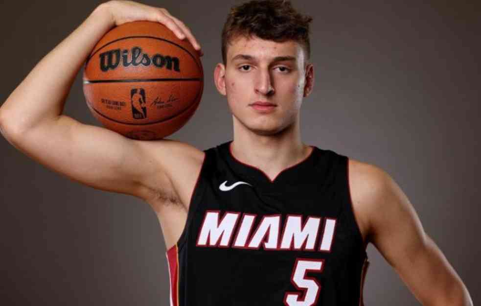 Nikola Jović dominirau u meču protiv Majamija