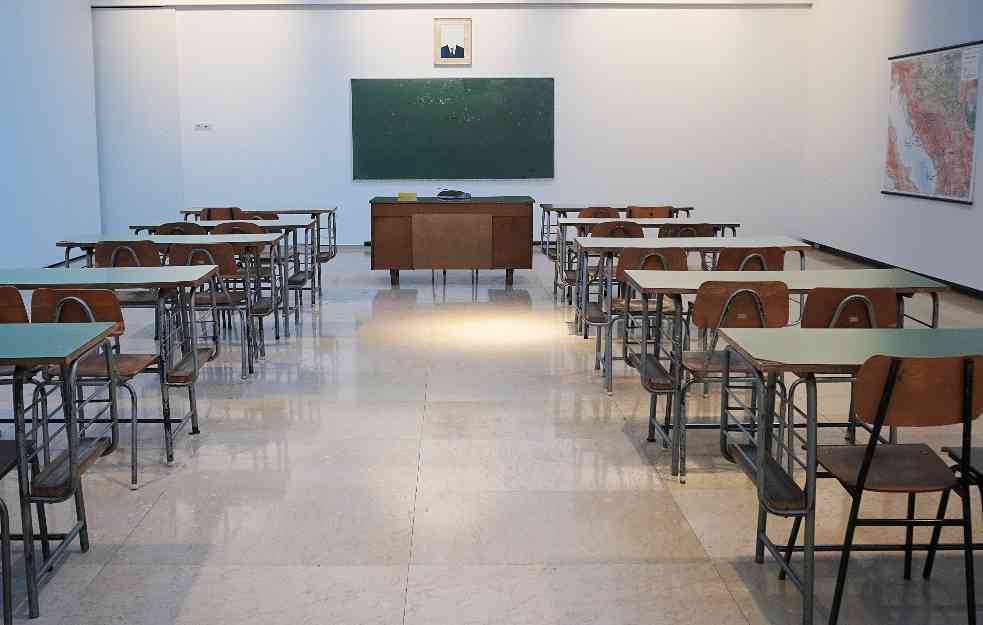 U Srbiji zimski raspust počinje danas: Popravka ocena do petka