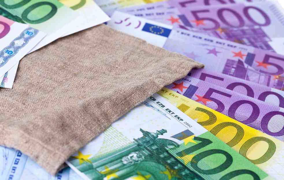 Radio za milijardere i otkrio njihove tajne: Ne voze, ne čiste i žive bez pravih prijatelja