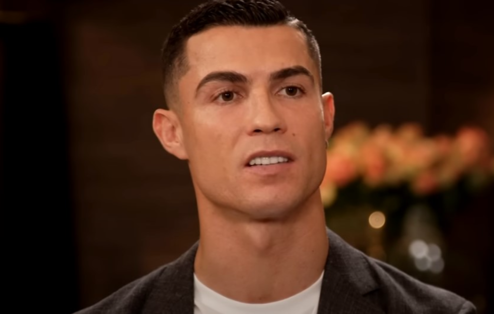RONALDO POTPISAO NAJVEĆI UGOVOR U ISTORIJI FUDBALA: Kristijano i zvanično potpisao za Al Nasr