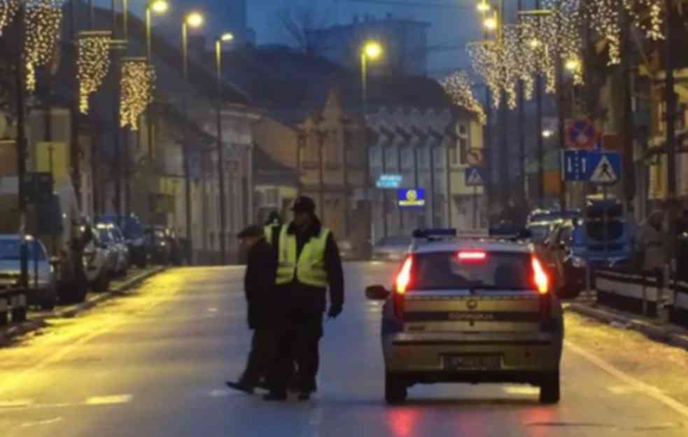 Huliganizam u Čačku: Mladići sa kapuljačama na glavama gađali prolaznike jajima u centru grada!