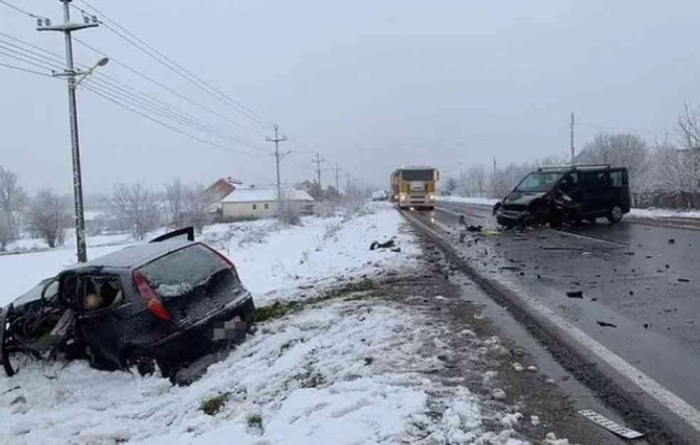 TEŠKA NESREĆA na putu Šabac – Valjevo: Jedna osoba poginula, tri povređene