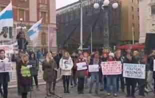SKANDAL: Posle ANTI - PUTINOVIH <span style='color:red;'><b>DEMONSTRACIJA</b></span> IZBIJA TUČA UČESNIKA