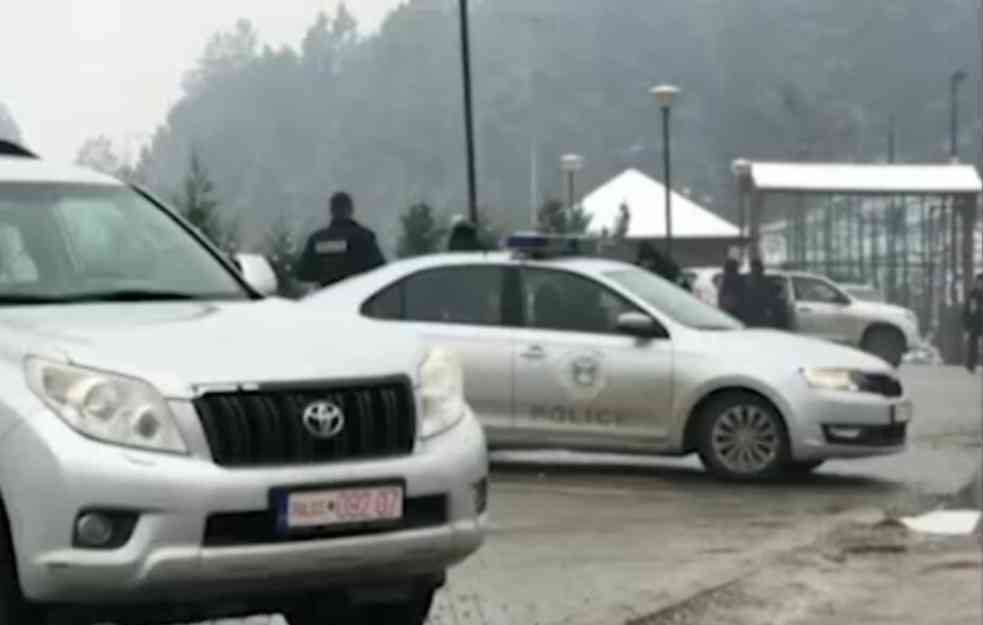 PRIPADNICI ROSU PUCALI NA SRBE: Ranjen jedan muškarac, vozilo izrešetano!