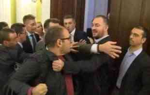 SKANDAL: <span style='color:red;'><b>Ministar policije</b></span> BATA GAŠIĆ i državni tužilac DOLOVAC ŠTITE KRIMINAL! (VIDEO)