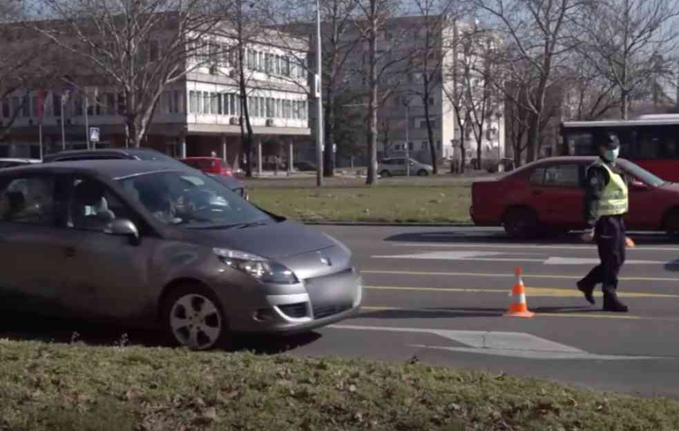 VOZAČI, PAŽNJA! ZBOG OVIH 5 RASKRSNICA U BEOGRADU MOŽETE DA ZAVRŠITE NA ROBIJI: Od petka ovaj prekršaj može skupo da košta! SPISAK ULICA