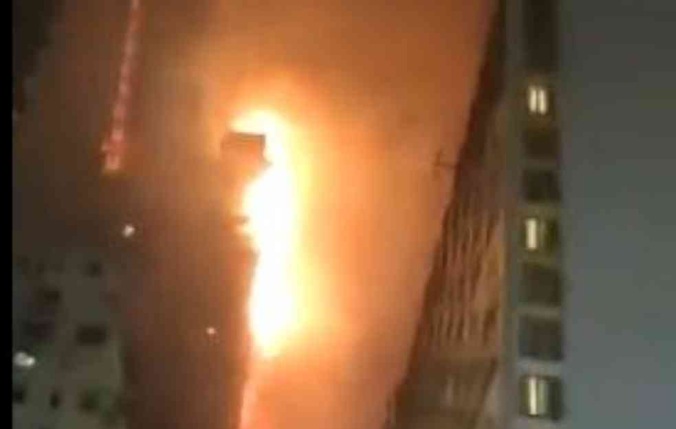 NEBODER U HONGKONGU IZGOREO :  Povređene dve osobe čule se i eksplozije