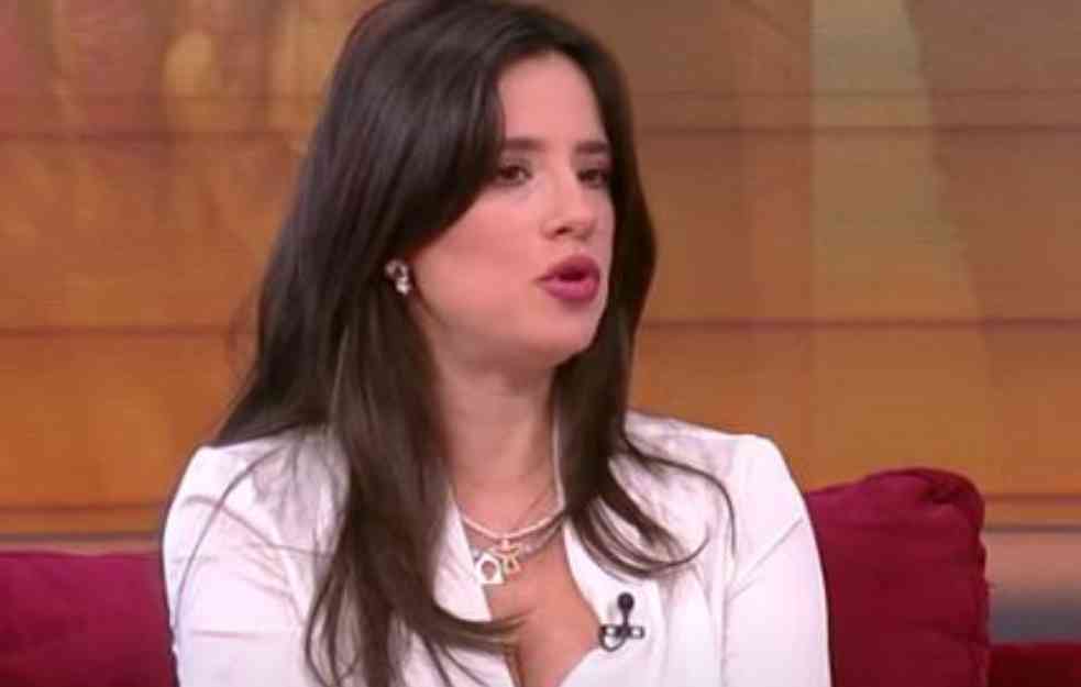 Naša pevačica potkačila Sajsi MC zbog 0 poena za Breskvicu
