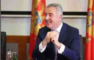 Đukanović tvrdi da BIA laže, te da on ne upravlja više DPS-om