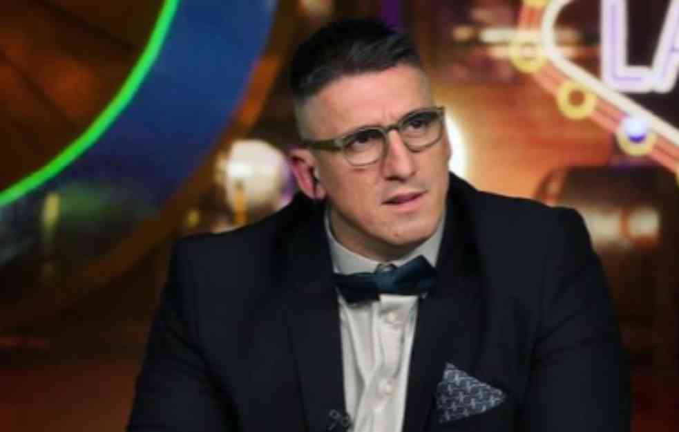 SKANDAL U OSNOVNOJ ŠKOLI: Kristijan Golubović posetio školarce (VIDEO) Oglasilo se Ministarstvo prosvete