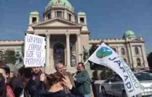 PROTEST (P)OTPISANIH: Gde je “nestala” <span style='color:red;'><b>NARODNA INICIJATIVA</b></span> koju je podržalo 38.000 građana?!