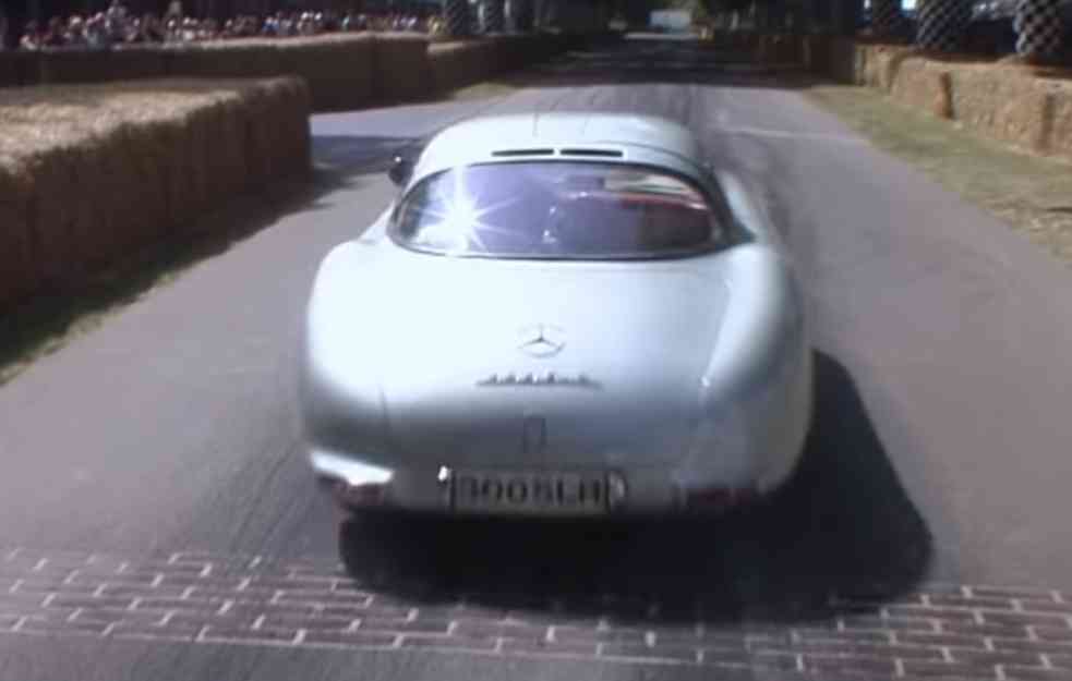 Mercedes je prodao najskuplji automobil na svetu, „srebrnu strelu“ iz 1955. (VIDEO)