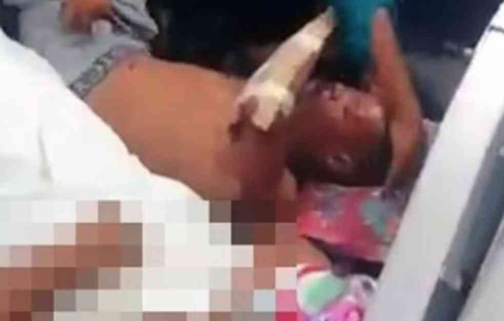 ZASTRAŠUJUĆE! ROJ PČELA UBIO 6 LJUDI! Autobus sleteo s puta pravo u košnice sa smrtonosnim insektima! (VIDEO)