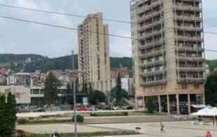 Jeziva tuča na trgu u Užicu: Sevale flaše i čase 