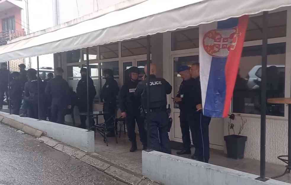 STRAŠNA TORTURA NAD SRBIMA: Tzv. kosovski policajci brutalno pretukli uhapšenog Dušana Obrenovića