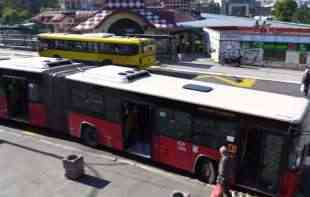 Evo u kom je stanju krvnički <span style='color:red;'><b>pretučen</b></span>i vozač autobusa u centru Beograda!