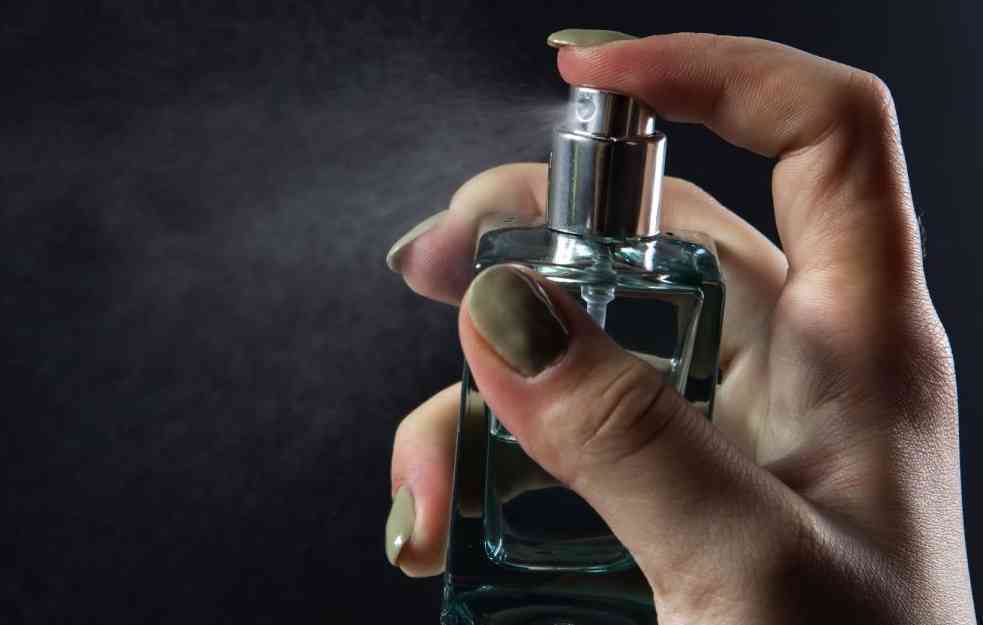 SVE ZBOG ALKOTESTOVA? Indija zabranjuje parfeme pilotima i kabinskom osoblju