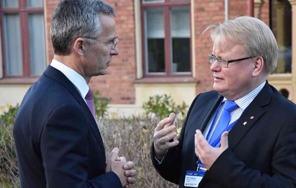 Stoltenberg će ostati generalni sekretar NATO-a 