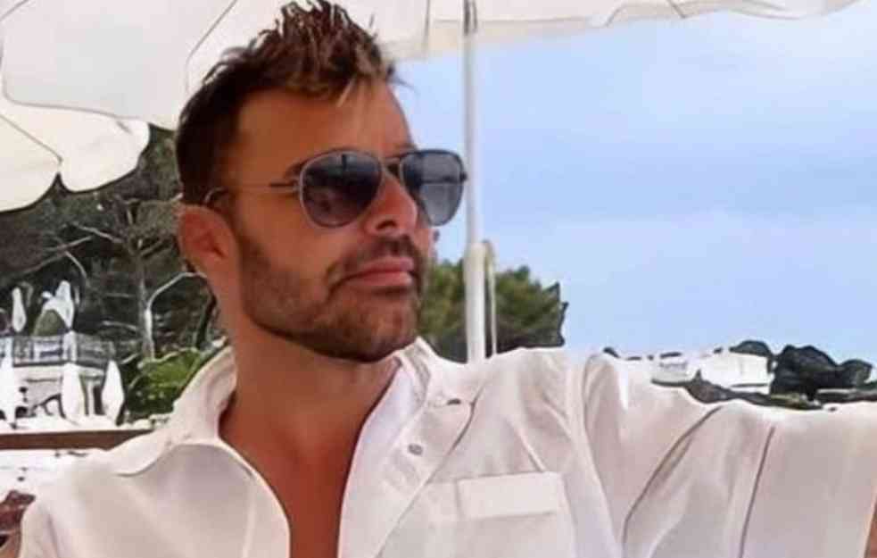 Riki Martin pokazao sinove: Pevač nakon teškog perioda otputovao na luks destinaciju,