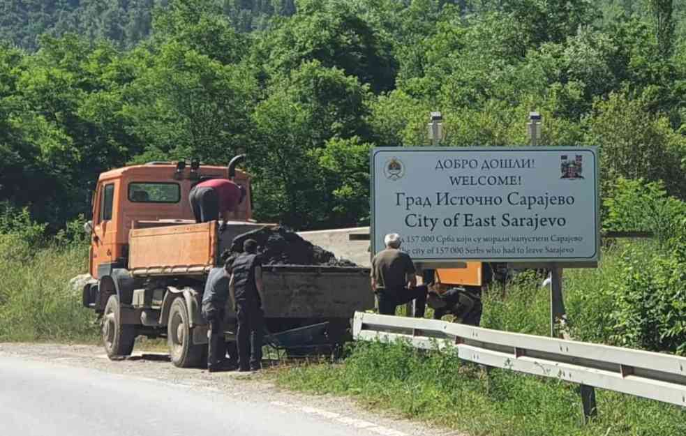 UVREDLJIVE PORUKE NA TABLI ZA ISTOČNO SARAJEVO: 