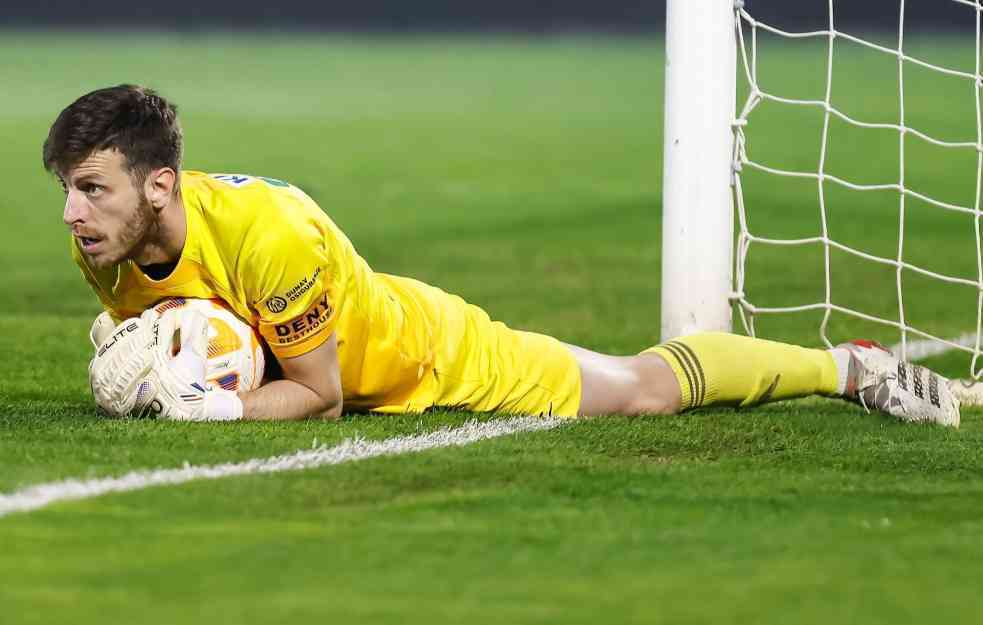 Naš Filip odbranio dva penala Sarajlijama (VIDEO)