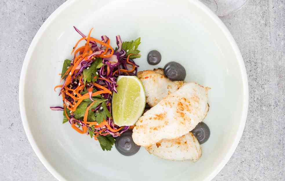 SALATA ZA RUČAK : Recept za sve ljubitelje kikirikija