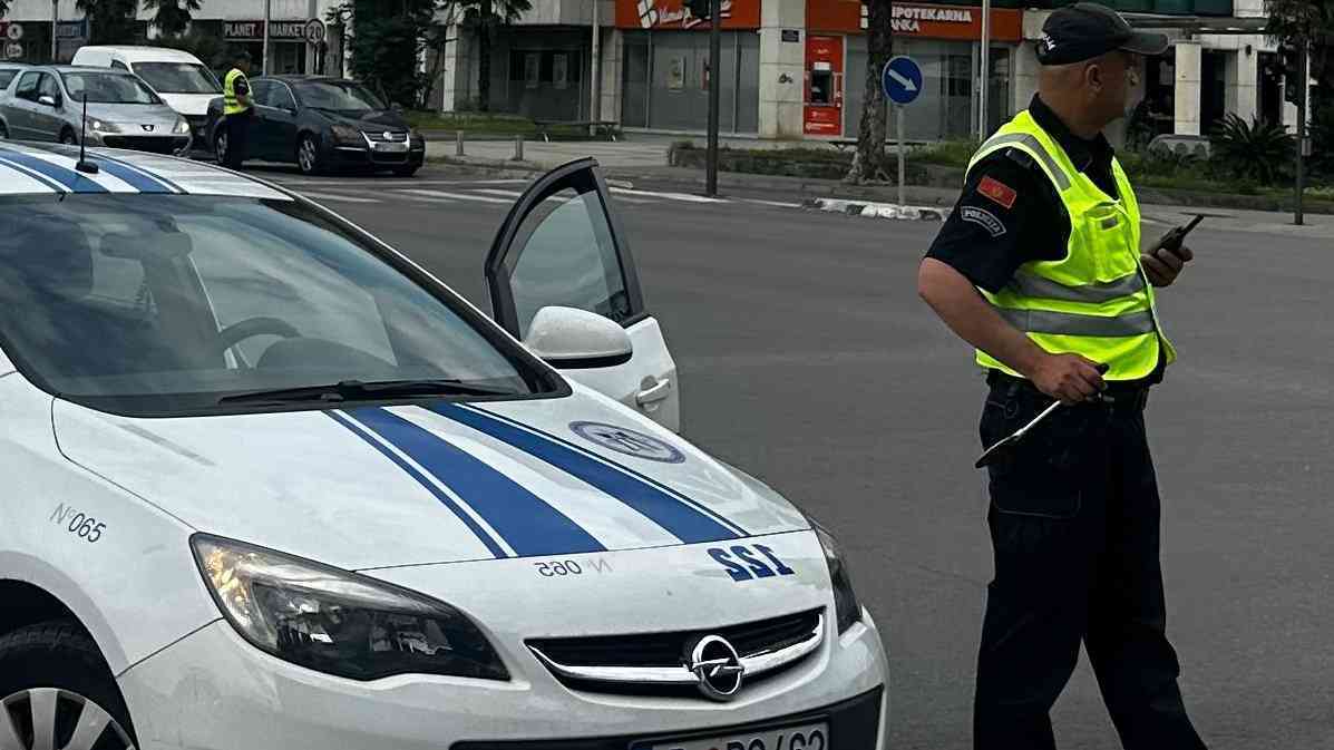 TEŠKA SAOBRAĆAJNA NESREĆA : Udes na  <span style='color:red;'><b>Auto - put</b></span>u MILOŠ VELIKI